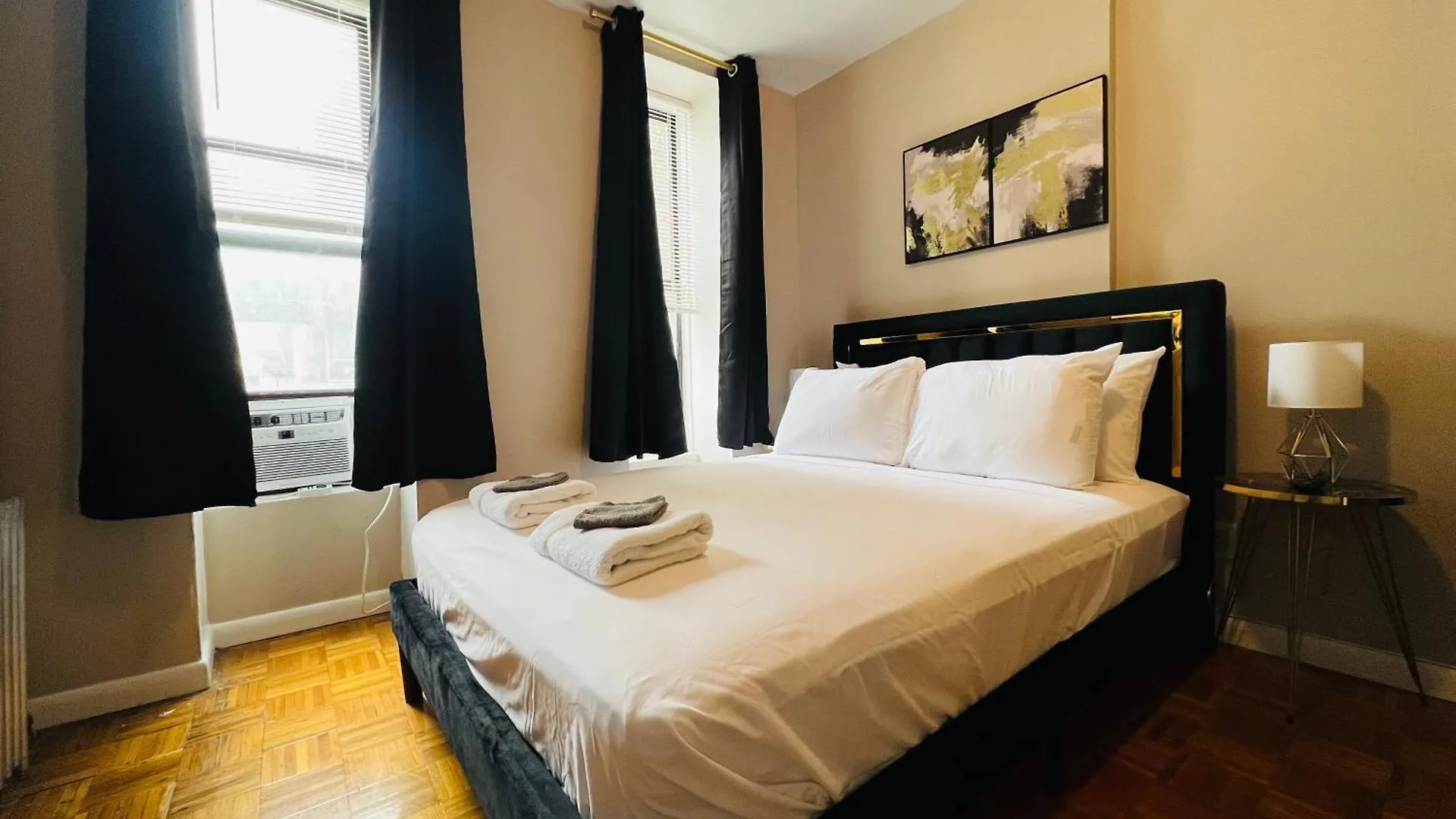 The New Yorker Hotel Westside