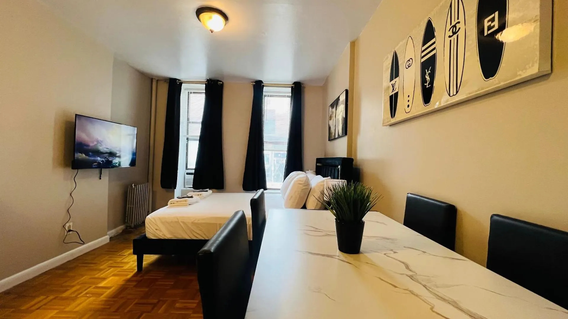 The New Yorker Hotel Westside 0*,  미국